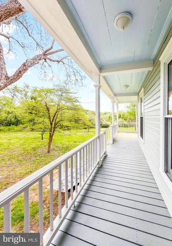 558 GAY ST, Washington, VA 22747