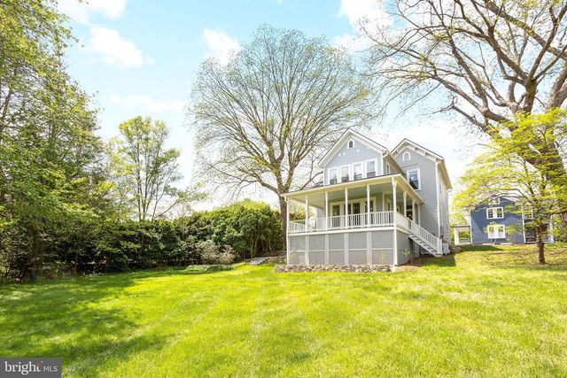 558 GAY ST, Washington, VA 22747