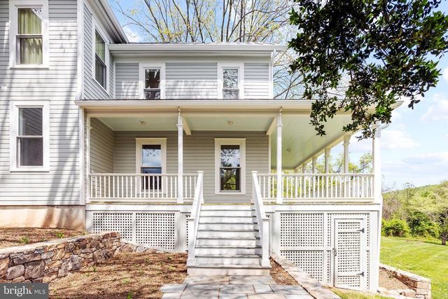 558 GAY ST, Washington, VA 22747