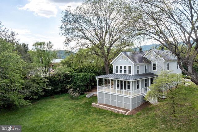 558 GAY ST, Washington, VA 22747