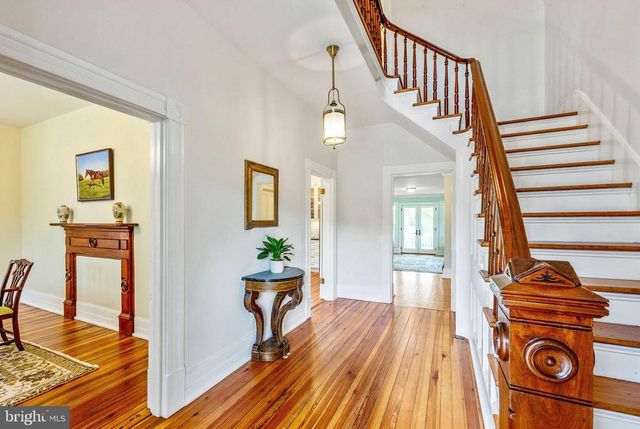 558 GAY ST, Washington, VA 22747
