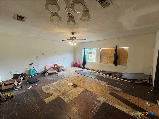 2103 Dickens Drive, Killeen, TX 76543