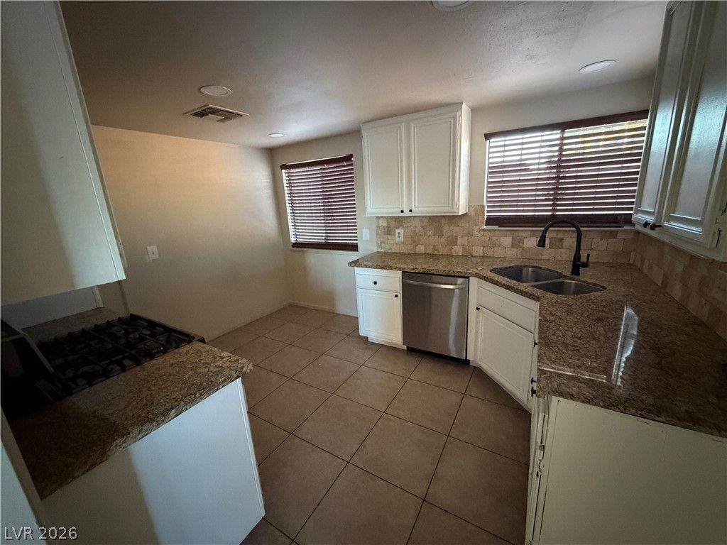 4798 Walteta, Las Vegas, NV 89119 — photo 2