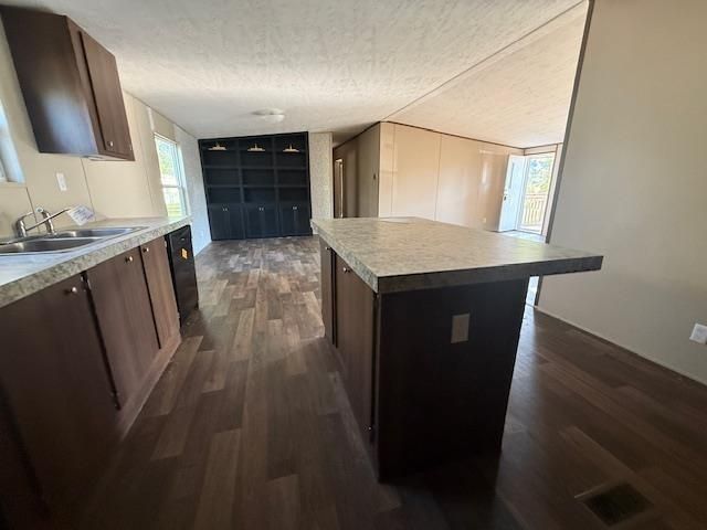 872 Twin Towers Road, Silsbee, TX 77656