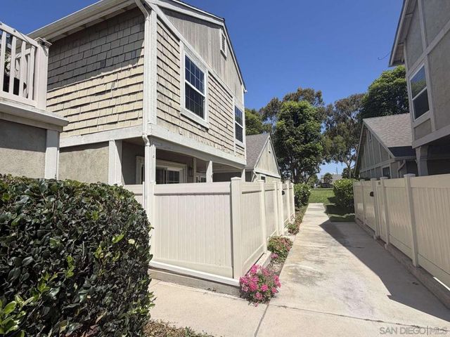 4463 Chase Drive 23, Huntington Beach, CA 92649