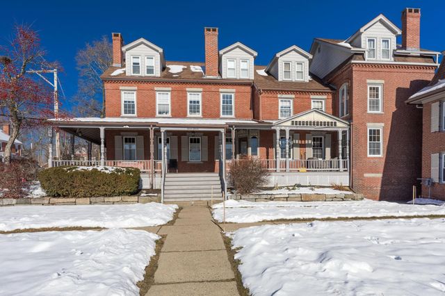 713 Central Ave Apt 3, Dover, NH 03820