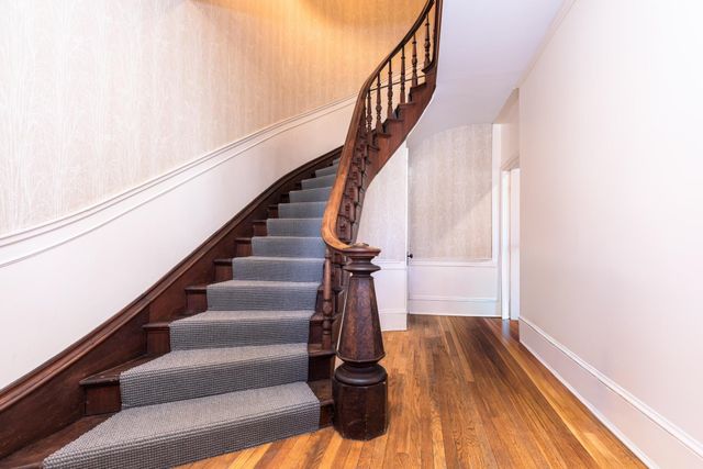 713 Central Ave Apt 3, Dover, NH 03820