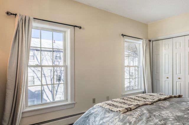 713 Central Ave Apt 3, Dover, NH 03820