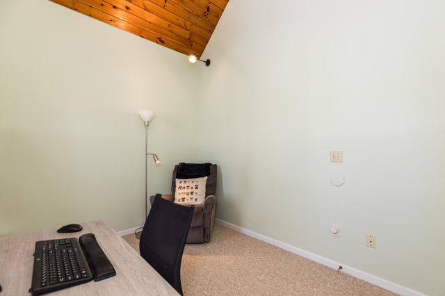 713 Central Ave Apt 3, Dover, NH 03820