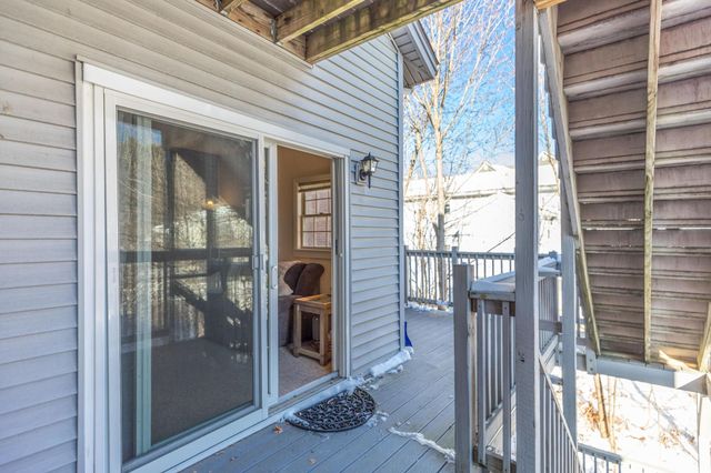 713 Central Ave Apt 3, Dover, NH 03820