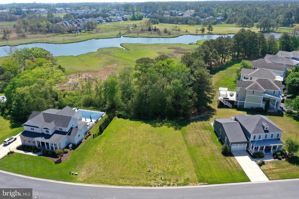 Image 3 of property listing at 10104 SWEET AS SUGAR LN, Berlin, MD 21811