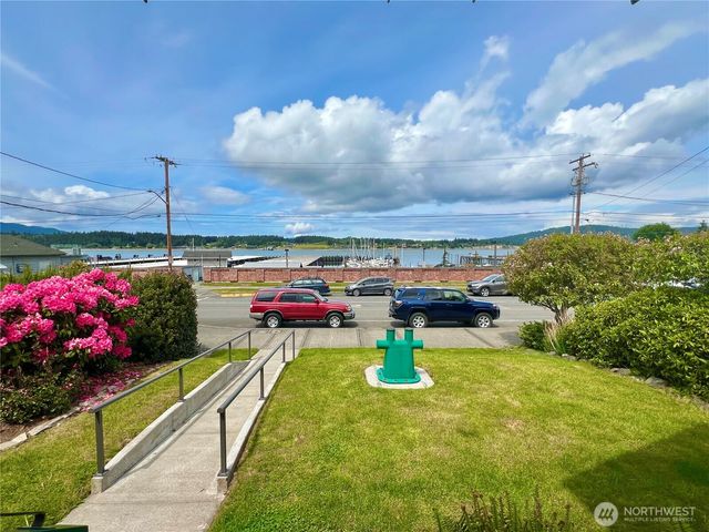 1517 6th Street, Anacortes, WA 98221