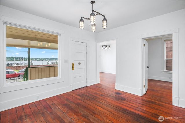 1517 6th Street, Anacortes, WA 98221
