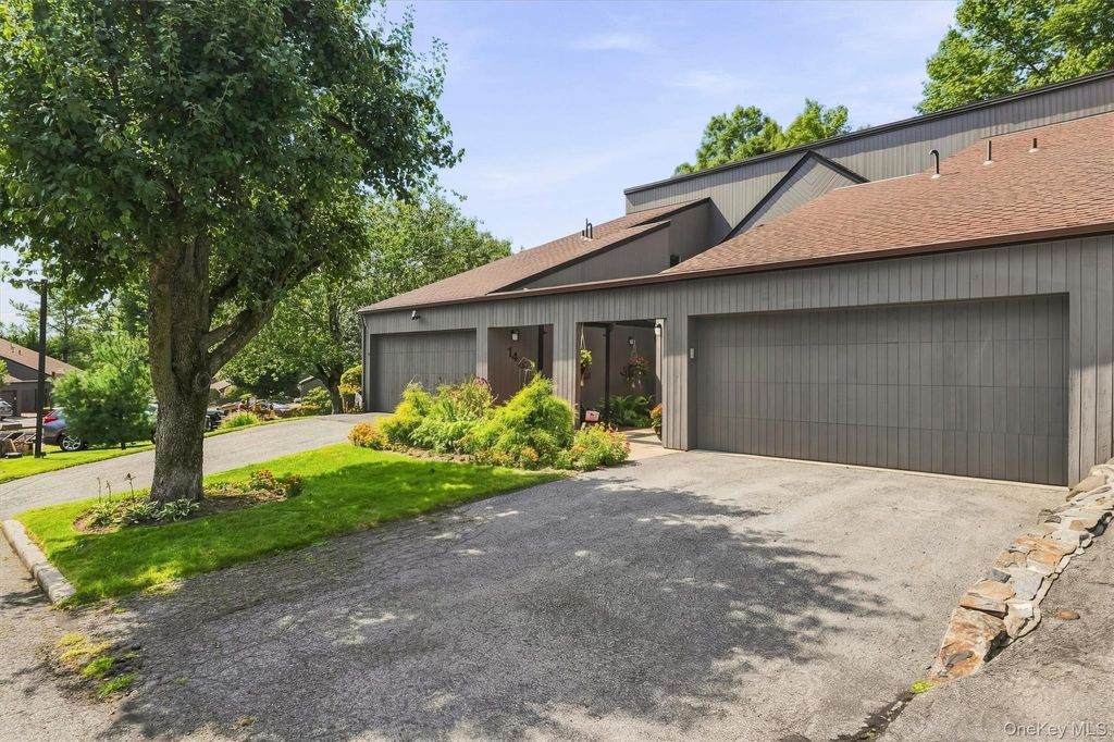 144 Stone Oaks Drive, Hartsdale, NY 10530 — photo 3