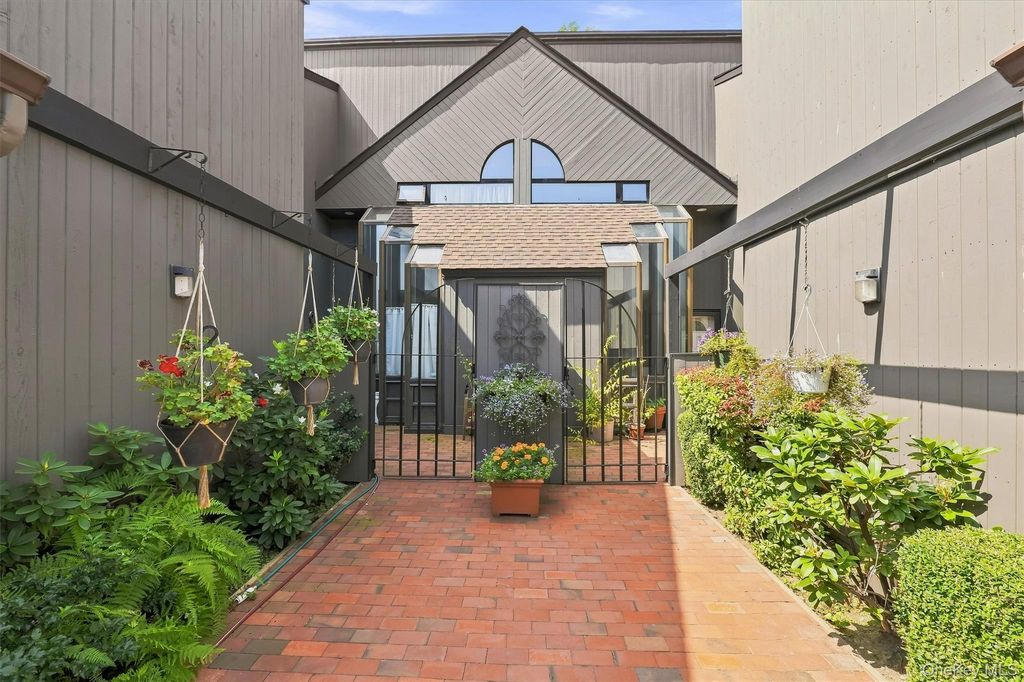 144 Stone Oaks Drive, Hartsdale, NY 10530 — photo 5
