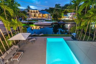 1785 Fairhaven Pl, Miami, FL 33133