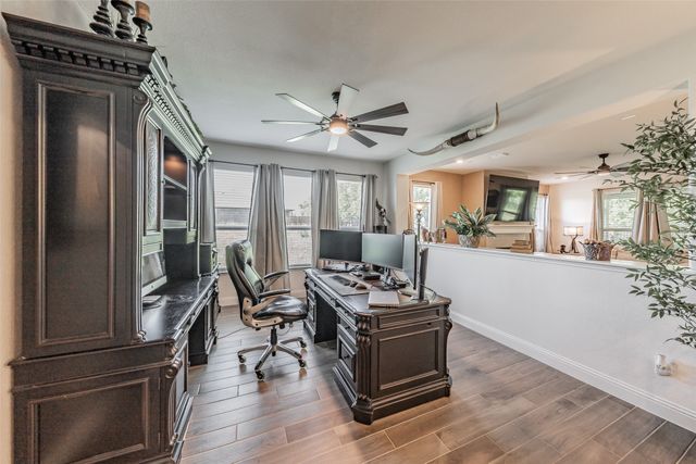 1041 Auburn Drive, Justin, TX 76247