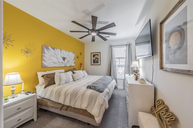 1041 Auburn Drive, Justin, TX 76247