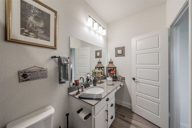 1041 Auburn Drive, Justin, TX 76247