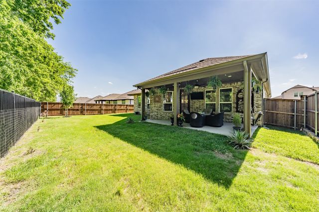 1041 Auburn Drive, Justin, TX 76247