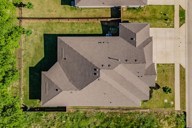 1041 Auburn Drive, Justin, TX 76247