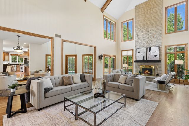 1901 Midwest Club Parkway, Oak Brook, IL 60523