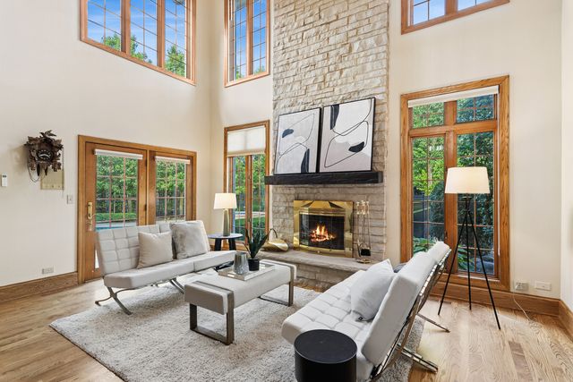 1901 Midwest Club Parkway, Oak Brook, IL 60523
