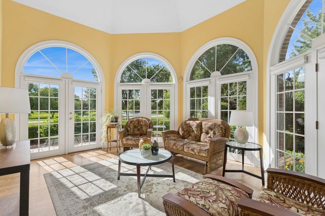 1901 Midwest Club Parkway, Oak Brook, IL 60523
