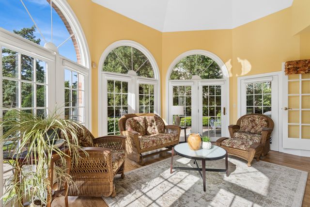 1901 Midwest Club Parkway, Oak Brook, IL 60523