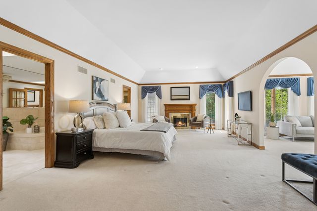 1901 Midwest Club Parkway, Oak Brook, IL 60523