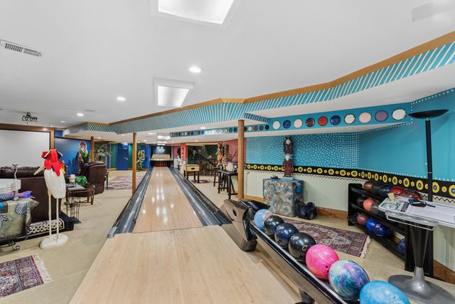 1901 Midwest Club Parkway, Oak Brook, IL 60523