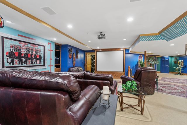 1901 Midwest Club Parkway, Oak Brook, IL 60523