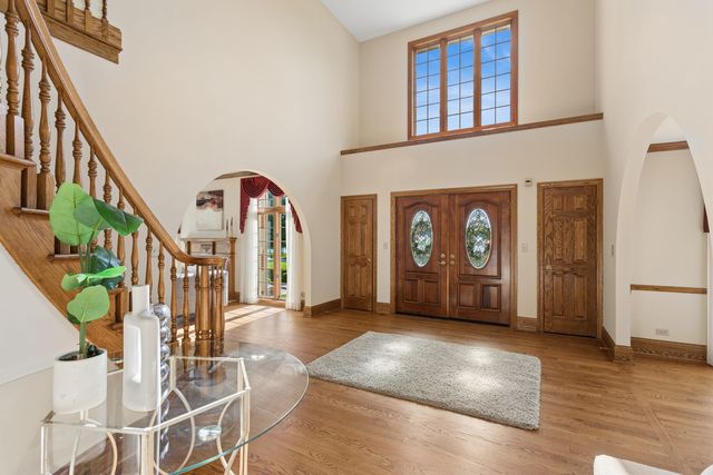 1901 Midwest Club Parkway, Oak Brook, IL 60523