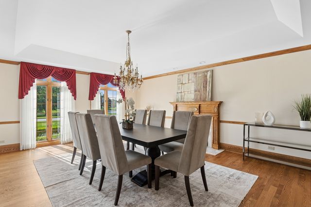 1901 Midwest Club Parkway, Oak Brook, IL 60523