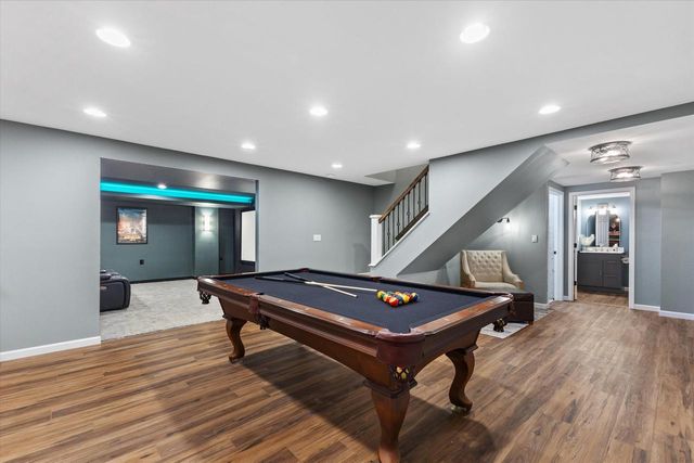1683 Hunter ROAD, Waukesha, WI 53189