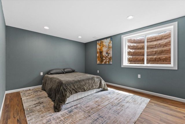 1683 Hunter ROAD, Waukesha, WI 53189