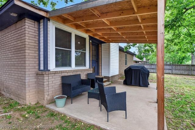2111 Aspen Terrace, Greenwood, AR 72936