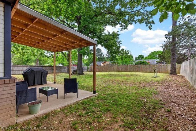 2111 Aspen Terrace, Greenwood, AR 72936