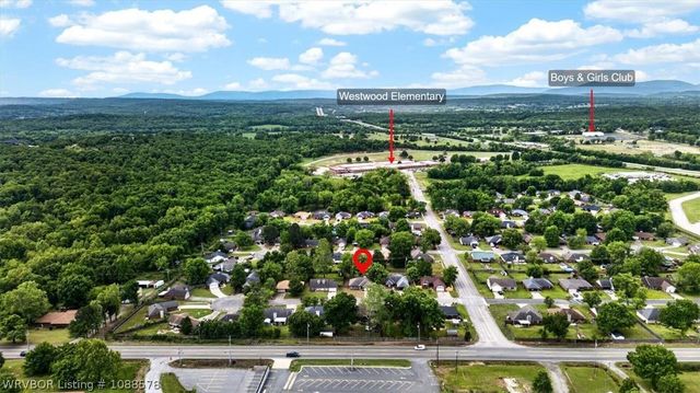2111 Aspen Terrace, Greenwood, AR 72936
