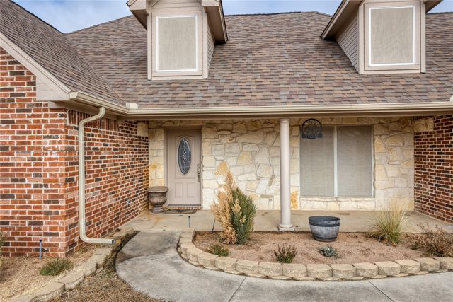 257 Reatta Drive, Decatur, TX 76234
