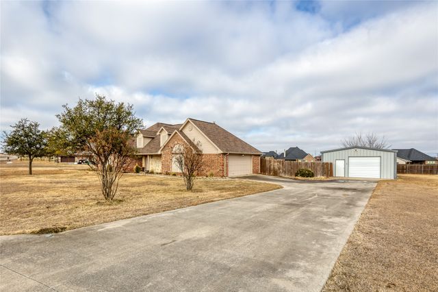 257 Reatta Drive, Decatur, TX 76234