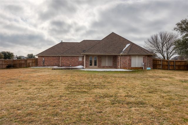 257 Reatta Drive, Decatur, TX 76234
