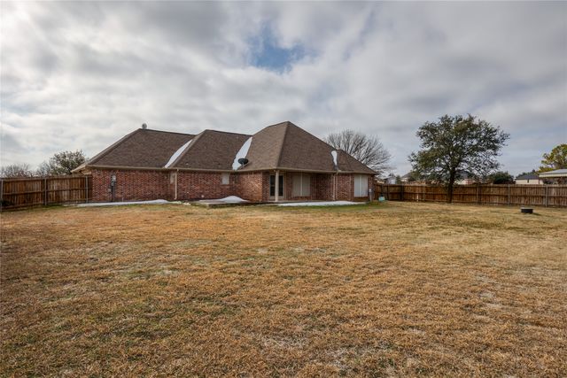 257 Reatta Drive, Decatur, TX 76234
