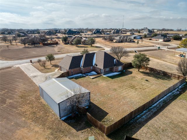 257 Reatta Drive, Decatur, TX 76234