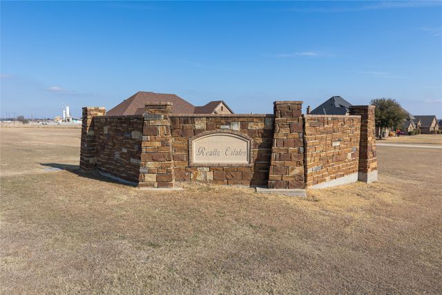 257 Reatta Drive, Decatur, TX 76234
