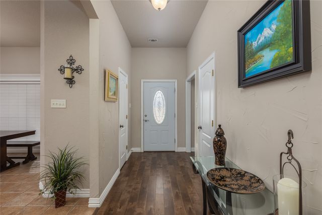 257 Reatta Drive, Decatur, TX 76234