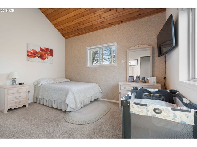 997 BURNT RIDGE Rd, Onalaska, WA 98570