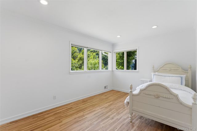 155 Birch Drive, East Hills, NY 11576