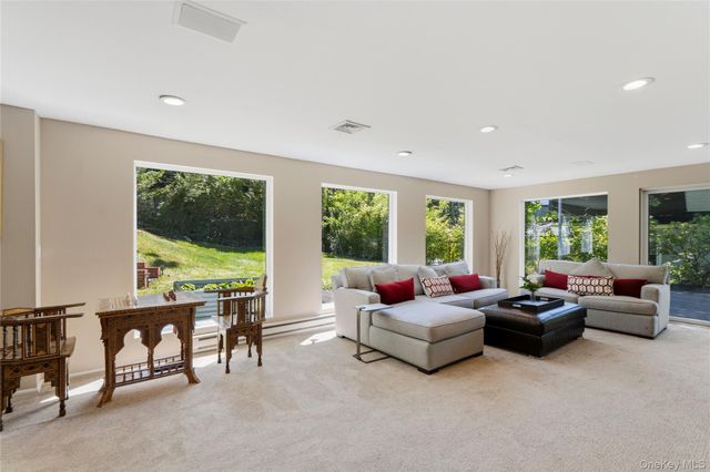 155 Birch Drive, East Hills, NY 11576