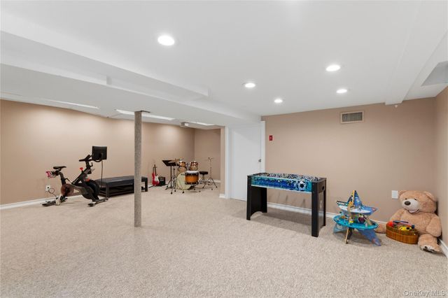 155 Birch Drive, East Hills, NY 11576